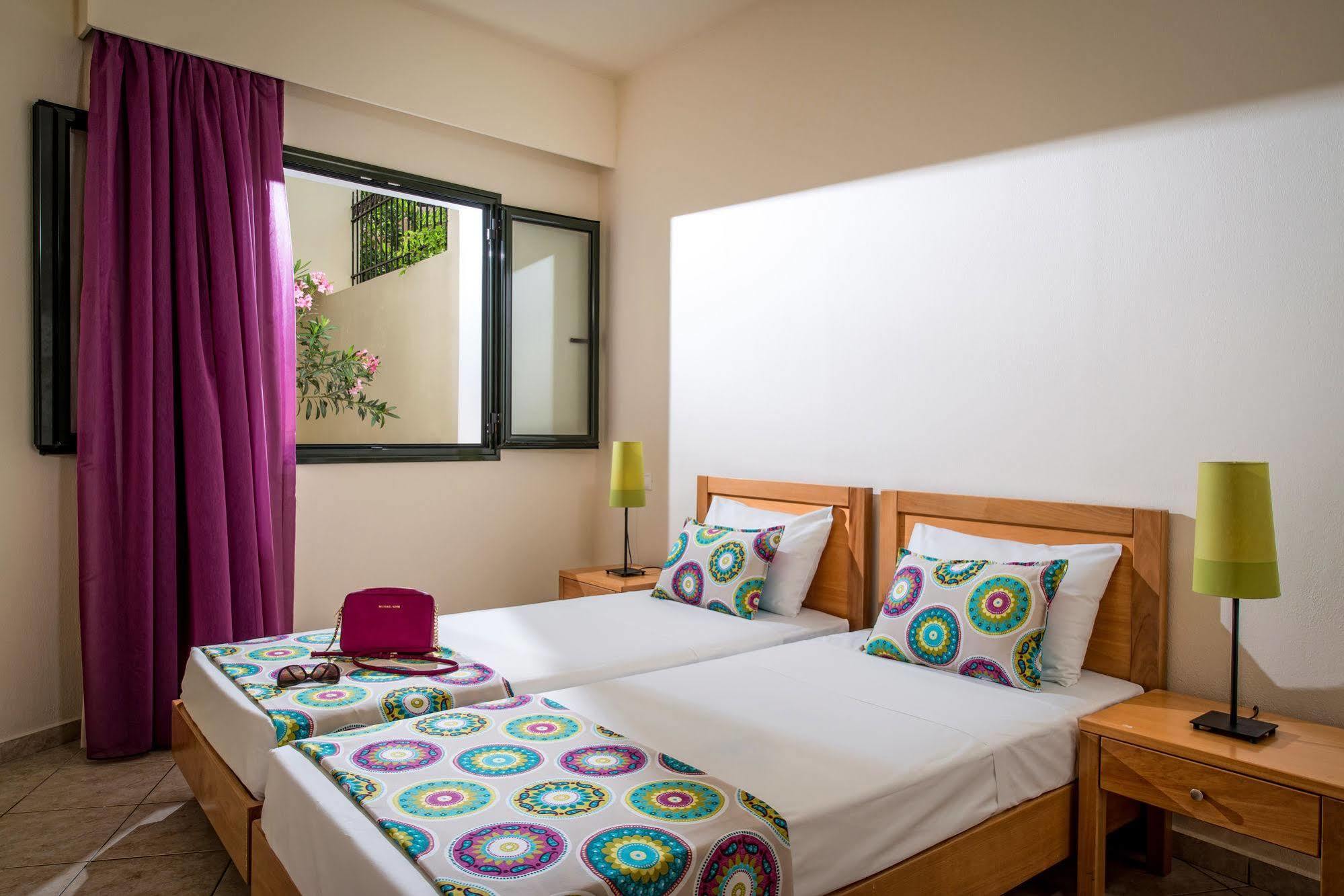 Kristalli Hotel Apartments Malia  Bagian luar foto