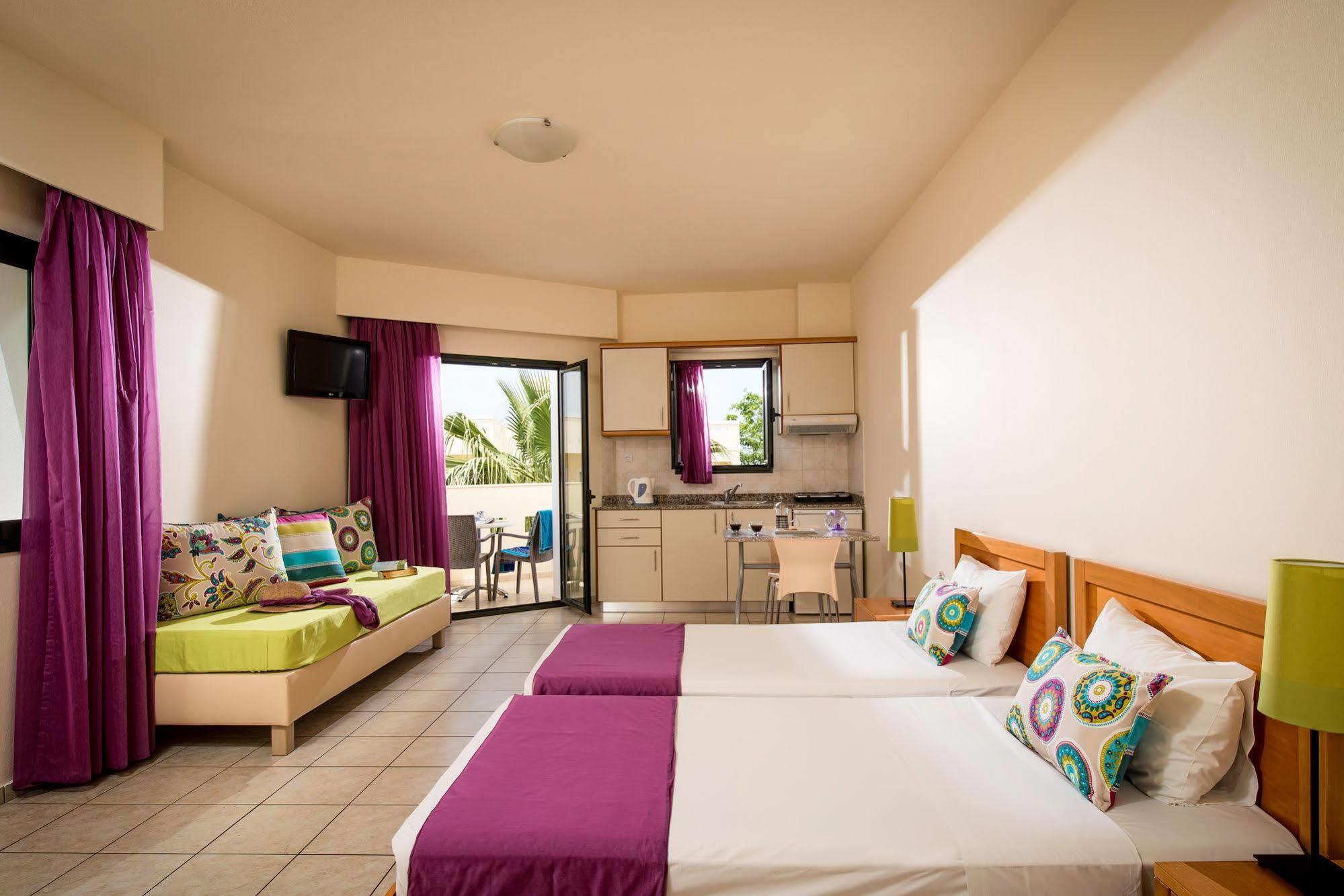 Kristalli Hotel Apartments Malia  Bagian luar foto