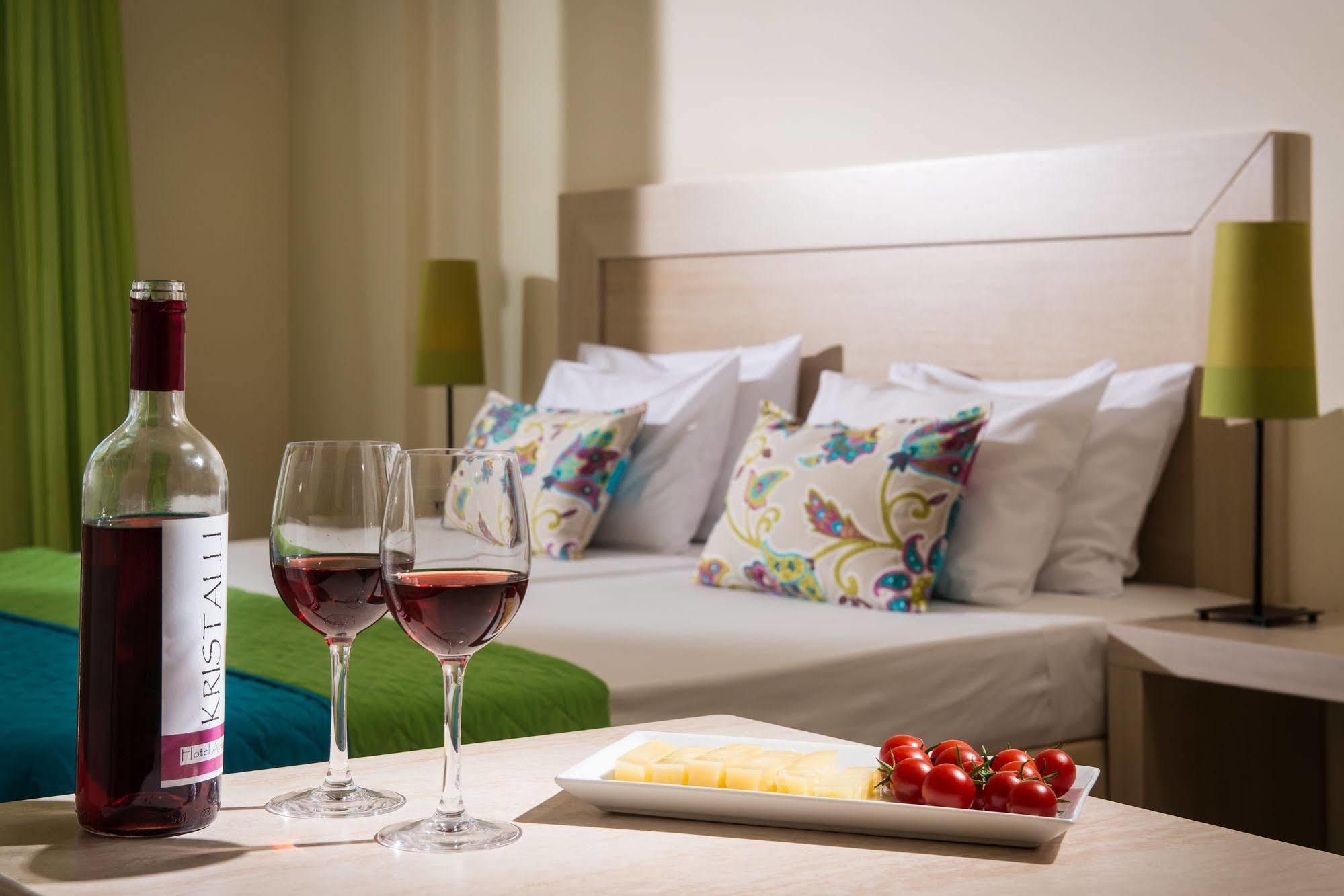 Kristalli Hotel Apartments Malia  Bagian luar foto